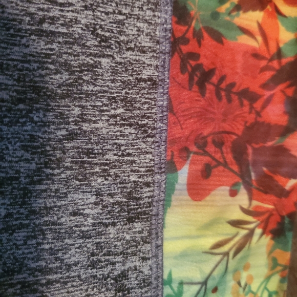 Capri Workout Leggings LulaRoe Jade NWT S Grey - Picture 3 of 8